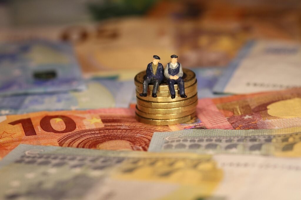 seniors, eventide, miniature figures, save up, retirement provision, care insurance, money, euro, old, finance, maintenance, insurance, reserve, pension, pensioners, old-age security, retirement, dowry, miniature figure, miniature, creative, toy figure, model construction figure, insurance, insurance, insurance, insurance, insurance, pension, pension, pension, retirement, retirement, dowry